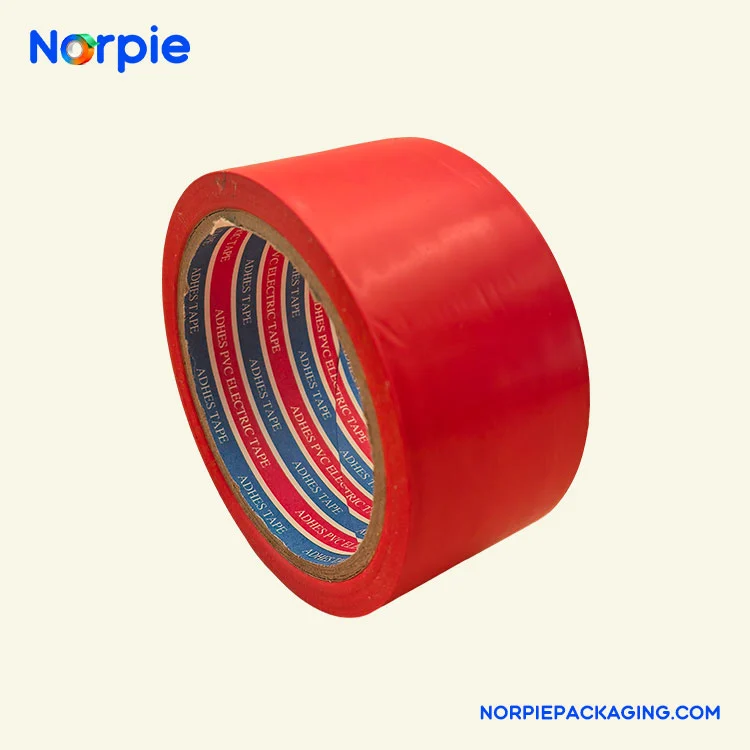 真っ赤な警告テープ